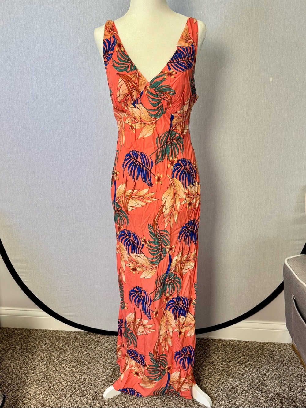 MINKPINK Coral Tropical V-Neck Maxi Dress with Blue and Cream Leaves